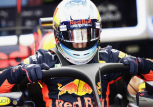 Daniel Ricciardo incasseert gridstraf in Canada