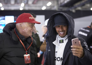 Wolff: 'Dit had Lauda gezegd over het nieuwe contract van Hamilton'