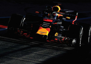 Ricciardo breaks Barcelona lap record, McLaren halted again