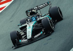 Kilometervreter Mercedes snelste op derde testdag, Norris en McLaren voor het eerst in actie
