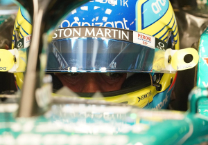 Former F1 star backs controversial driver to STAY in sport