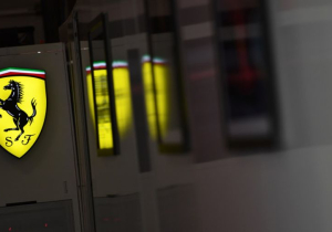 OFFICIEEL: Ferrari trekt het doek van splinternieuwe SF90