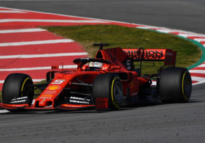 Eerste testdag Barcelona: Vettel zet de toon, Verstappen productief
