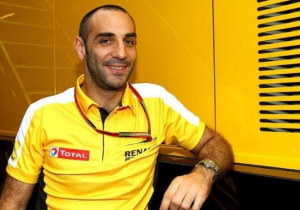 Renault want to 'fully match' customer teams by 2019