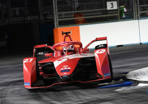 Triunfa Dennis en el ePrix de México
