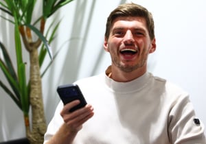 Verstappen na contractverlenging: "Ik ben blij, ik hoop het team ook, haha!"