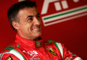 Alesi 'not in favour' of grid girls abolition