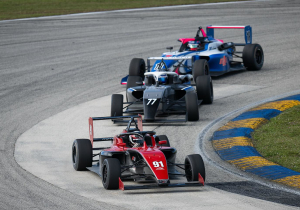 In beeld: Formule 4-kampioenschap in Miami eindigt met wonderbaarlijke fotofinish