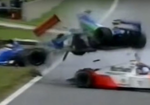 Vandaag 24 jaar geleden: debuut Jos Verstappen eindigt met zware crash