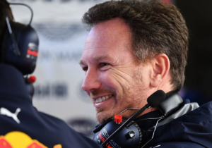 Verstappen kan leren van Ricciardo: "Ik denk dat hij een goede leermeester naast zich heeft"