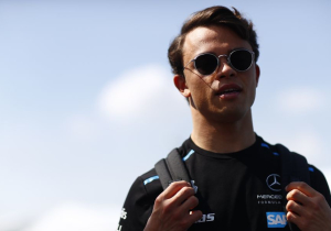 Overwhelmed de Vries on F1 interest - "The phone just kept going"