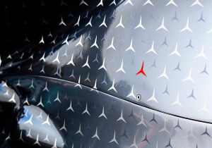 Mercedes reveal halo tribute to Lauda