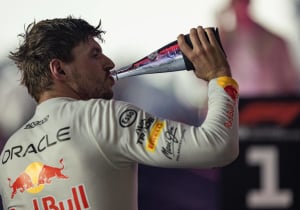Verstappen tevreden met bandenmanagement in Singapore: 'Maar de radio...'