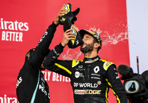 Ricciardo left "smiling" again thanks to Racing Point pit-stop blunder