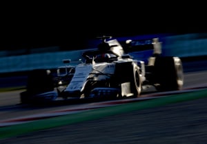 Gasly geen voorstander van vermoeiende triple header: 'Je verliest drie kilo per race'