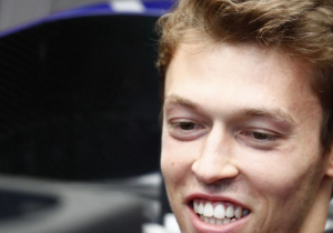 Sainz over Kvyat: 'Ik had het gevoel dat hij terug zou keren'