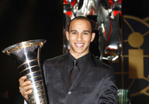 Vijftien jaar geleden: Hamilton kroont zich voor de eerste keer tot wereldkampioen in São Paulo