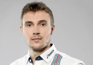 FOTO: Sergey Sirotkin toont zijn nieuwe helm