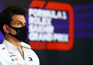 Wolff over Hamilton: "Hij mag zelf beslissen of hij zondag fit genoeg is om te racen"