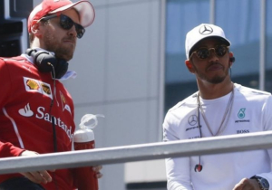 VIDEO: Samenvatting van de strijd tussen Hamilton en Vettel in 2017