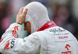 FIA deelt ook strafpunten uit aan Räikkönen voor 'vermijdbare botsing'