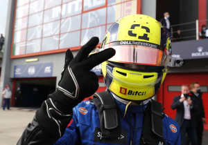 Norris baalt nog steeds van mislopen pole position: 'Was twee tienden sneller dan Hamilton'