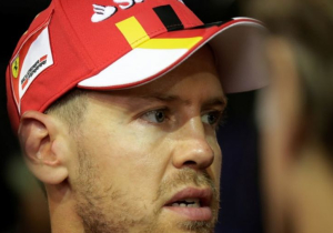 Vettel ontvangt reprimande wegens missen volkslied