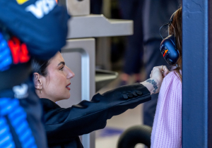 Penelope verschijnt tijdens livestream Verstappen en is dus aanwezig voor Grand Prix Miami