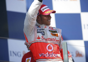 Iconic Hamilton memorabilia sells for STAGGERING price at auction