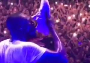 Ricciardo deelt video van bekende rapper die zijn 'shoey' doet bij optreden
