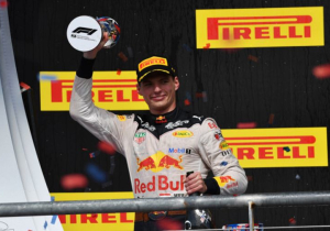 Internet laaiend enthousiast over race van Verstappen