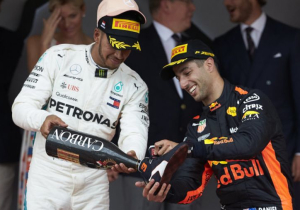 UFC-vechter woedend op Formule 1: 'Shoey is van niemand!'