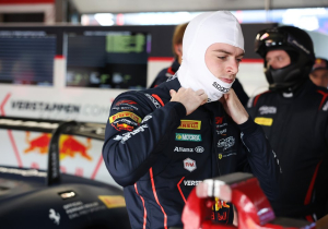 Lulham over uitdaging met Verstappen op Nürburgring: "Dat is beangstigend"