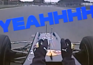 VIDEO: Throwback Thursday: Mark Webber gaat helemaal uit zijn plaat bij eerste winst ooit
