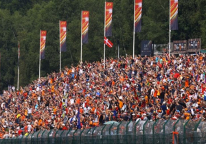 Brawn over fans bij GP's: "Zit geen haast achter"