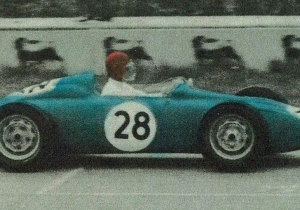 Voormalig Formule 1-coureur Fred Gamble viert zijn verjaardag