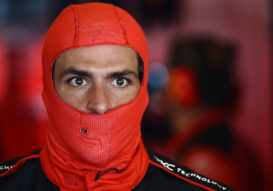 Sainz faces heartache in F1 phone call as Ferrari boss confronts another 'difficult' issue