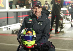 Pérez onthult zijn eerste officiële Red Bull Racing-helm