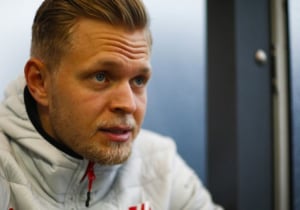 'I don't care what other drivers think of me' - Magnussen