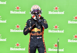 Hakkinen prijst Verstappen: "Heeft formidabel seizoen gereden"