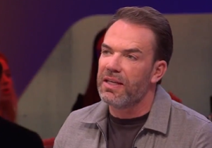 Doornbos rekent op vertrek Verstappen: 'Max rijdt volgend jaar niet meer bij Red Bull'