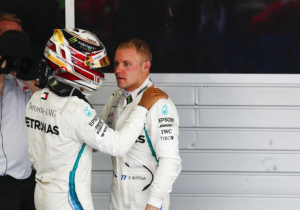 Hamilton 'super-uncomfortable' with team orders
