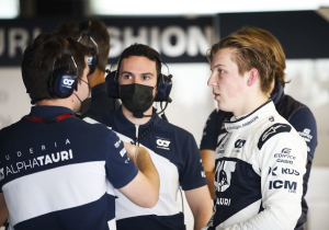 Lawson struggles on debut in qualifying after replacing Ricciardo for the Dutch Grand Prix