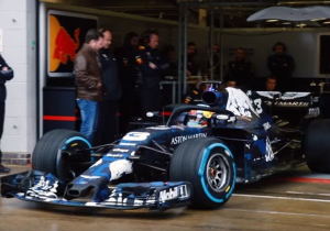 VIDEO: Zo ging Ricciardo's eerste dag in de RB14 er aan toe