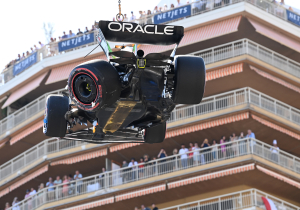 Hamilton maakte foto's van gecrashte RB19, cruciale ontwerper verlaat Red Bull | GPFans Recap