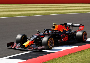 Horner steunt Albon: "Wat hij nodig heeft, is een saai weekend"