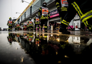 Rosberg "gutted" for Schumacher and Ilott after F1 debut fogged off