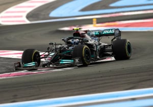 Bottas uit woede tegen team over boordradio: "Waarom luisteren jullie niet?!"
