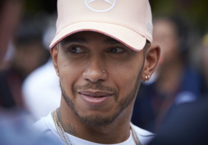Hamilton: "Ik ben hier weg als we op 25 races uitkomen"