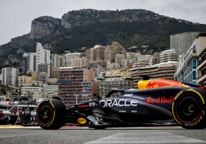 Star Red Bull junior triggers dramatic Monaco pile-up